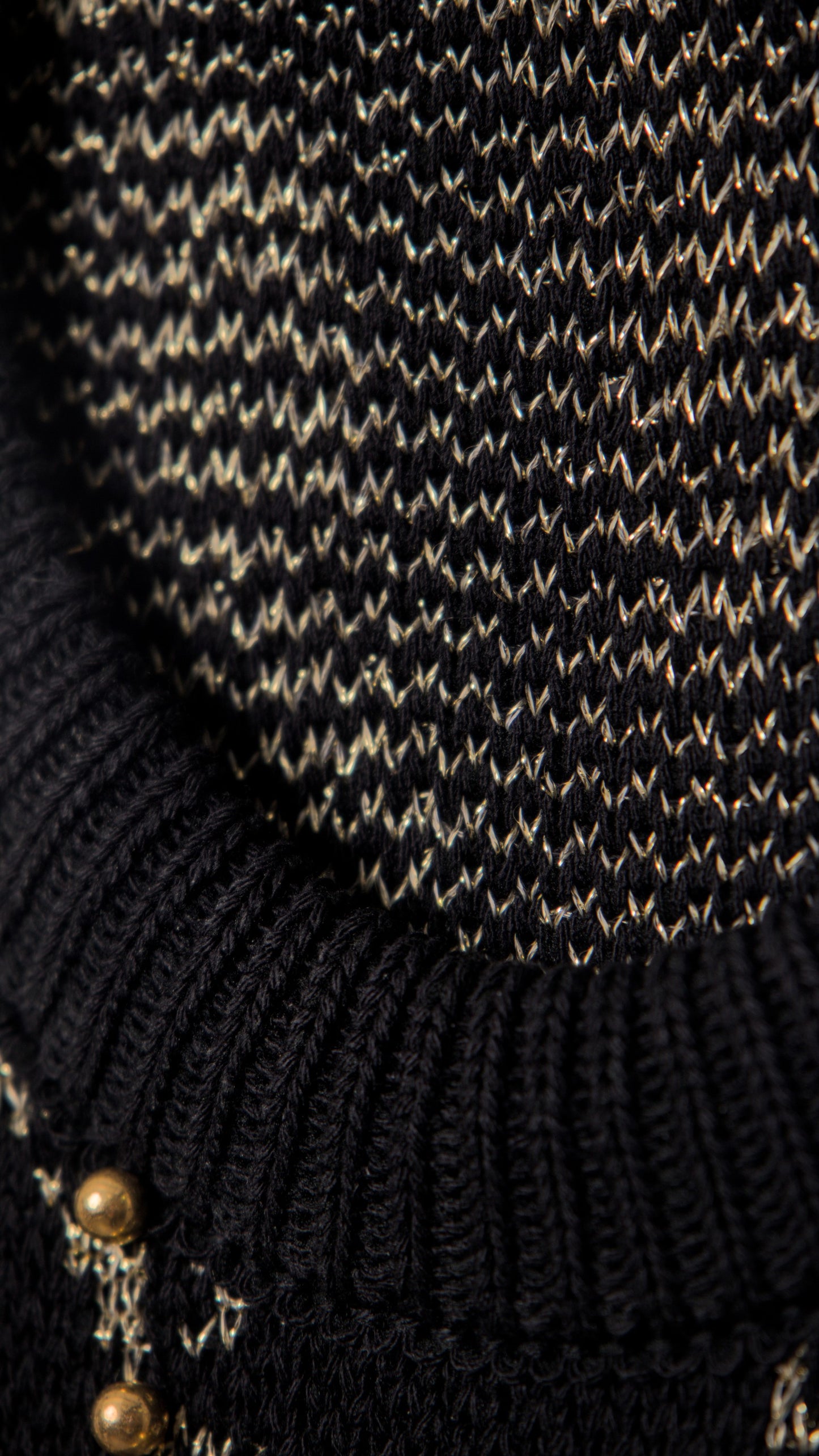 KNITTED HALTER TOP WITH BALLS