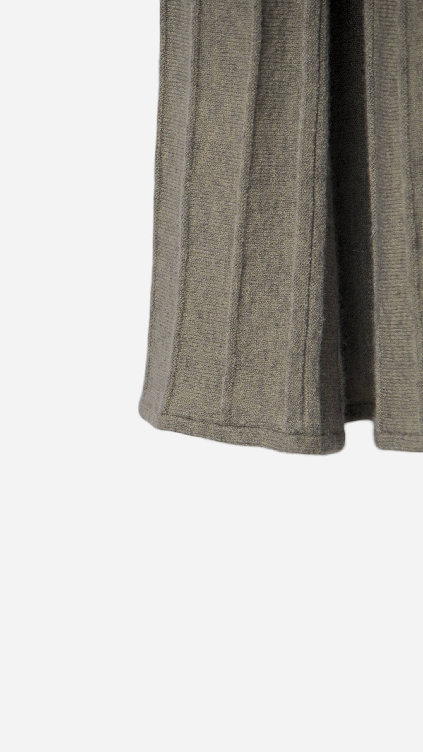 PLEATED KNIT MIDI SKIRT