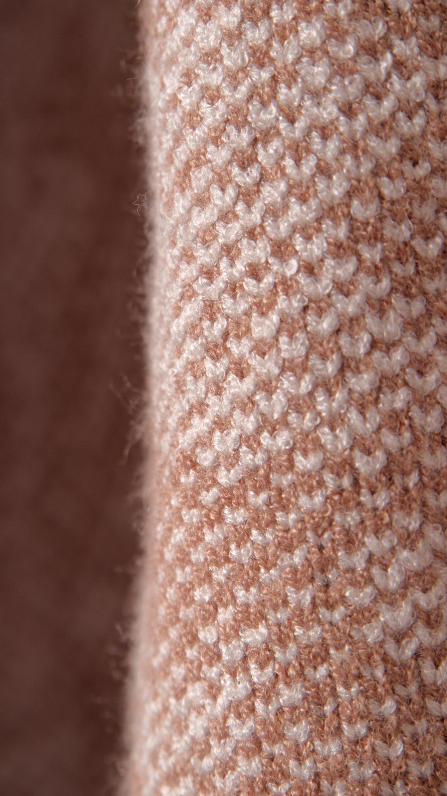 KNITTED CARDIGAN WITHOUT BUTTONS