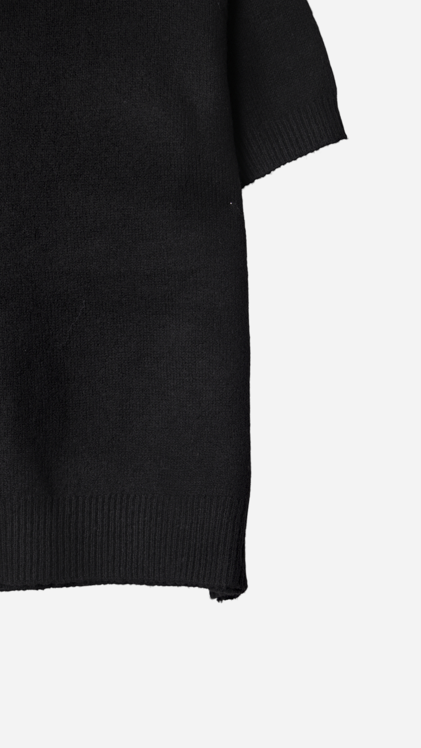 BASIC KNITTED T-SHIRT