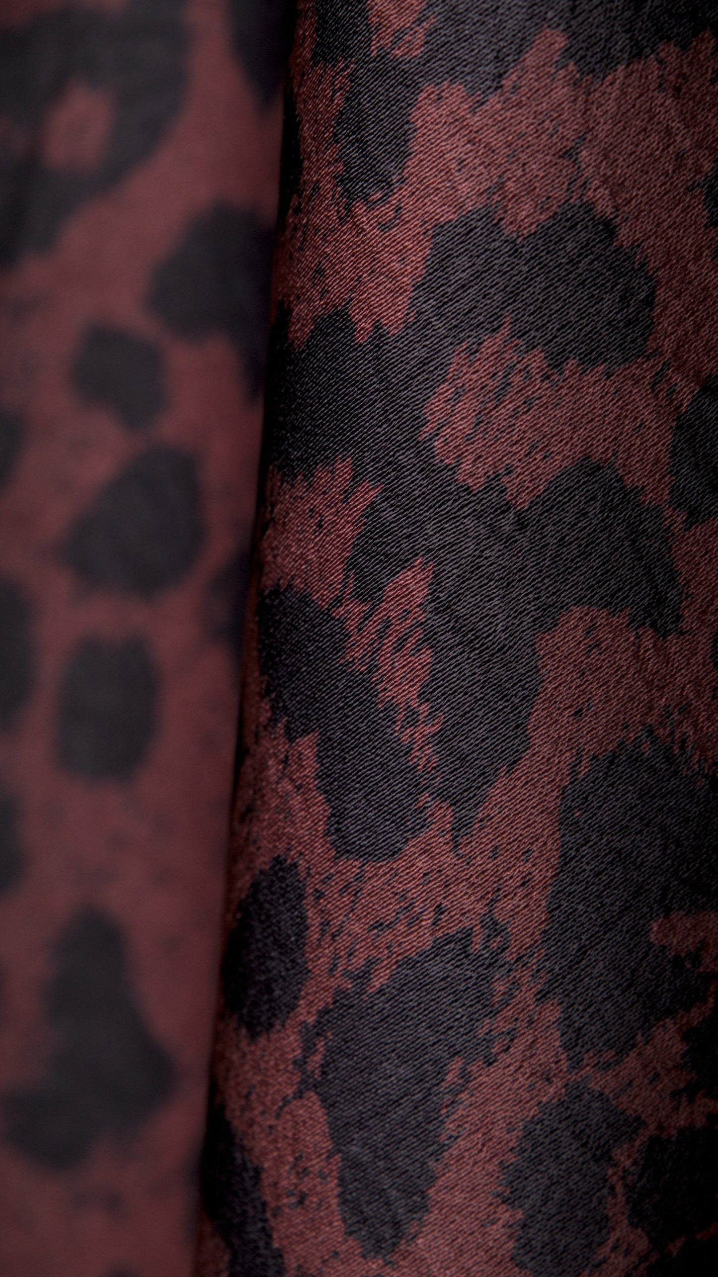 ANIMAL PRINT SATIN EFFECT LONG SKIRT