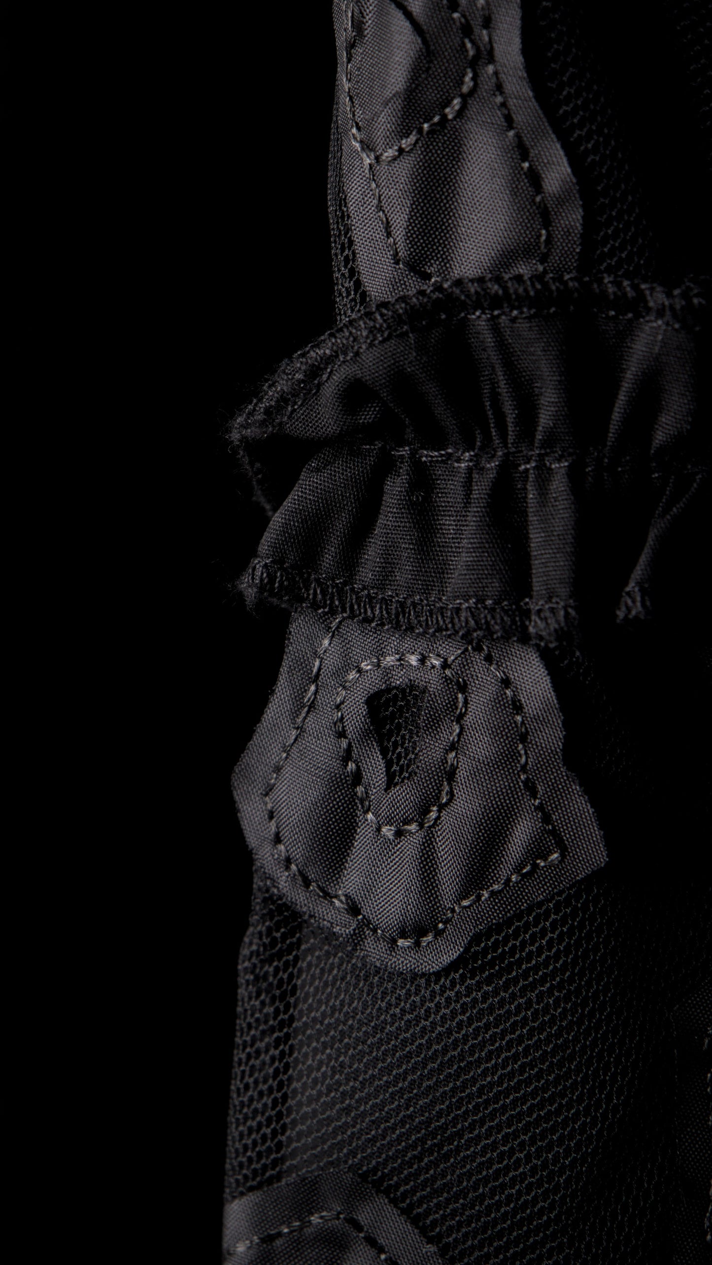 MIDI SKIRT WITH COMBINED STRUCTURE