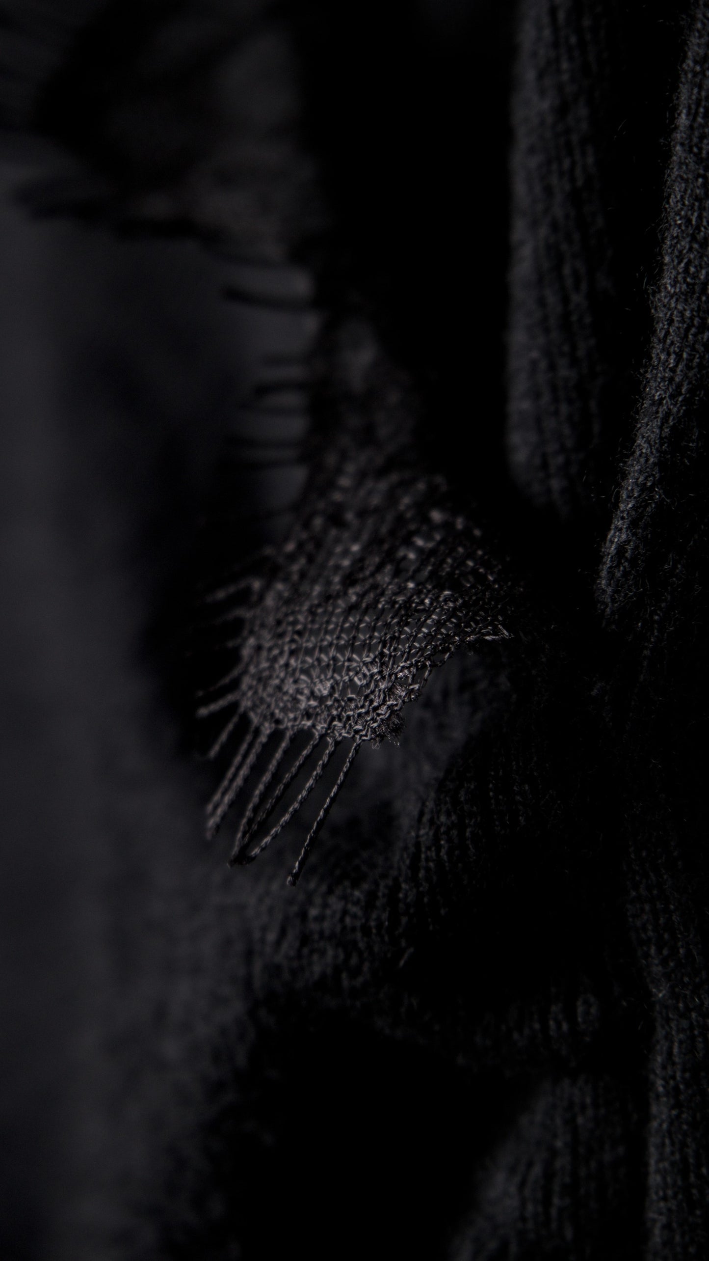 CROSSED T-SHIRT WITH LACE DETAIL