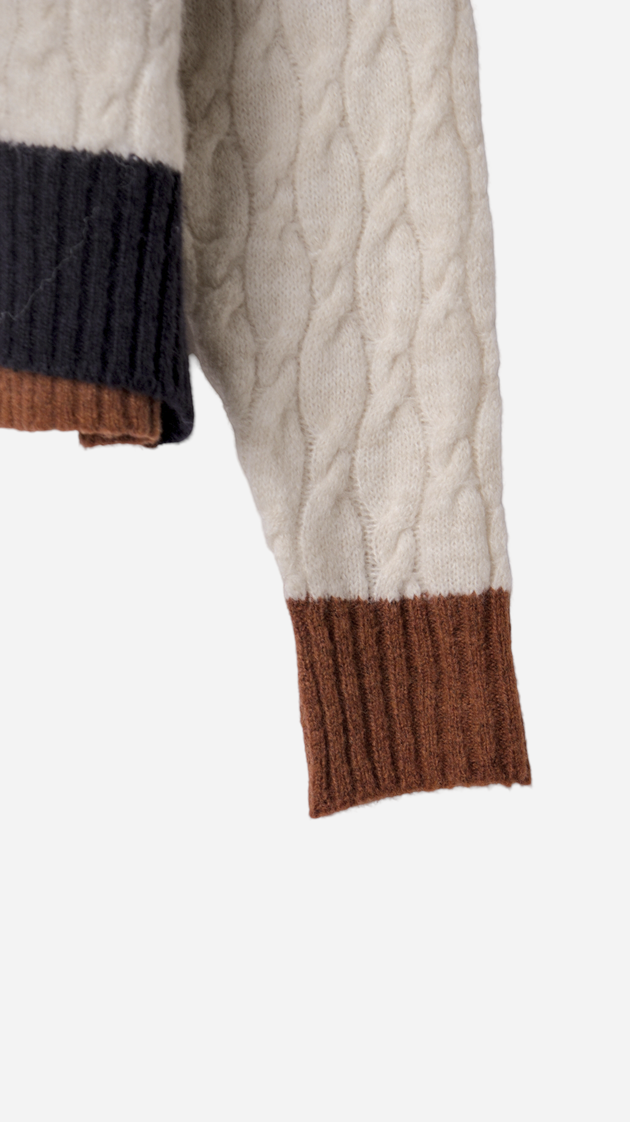 MULTICOLOR BRAIDS RELIEF KNITTED JERSEY