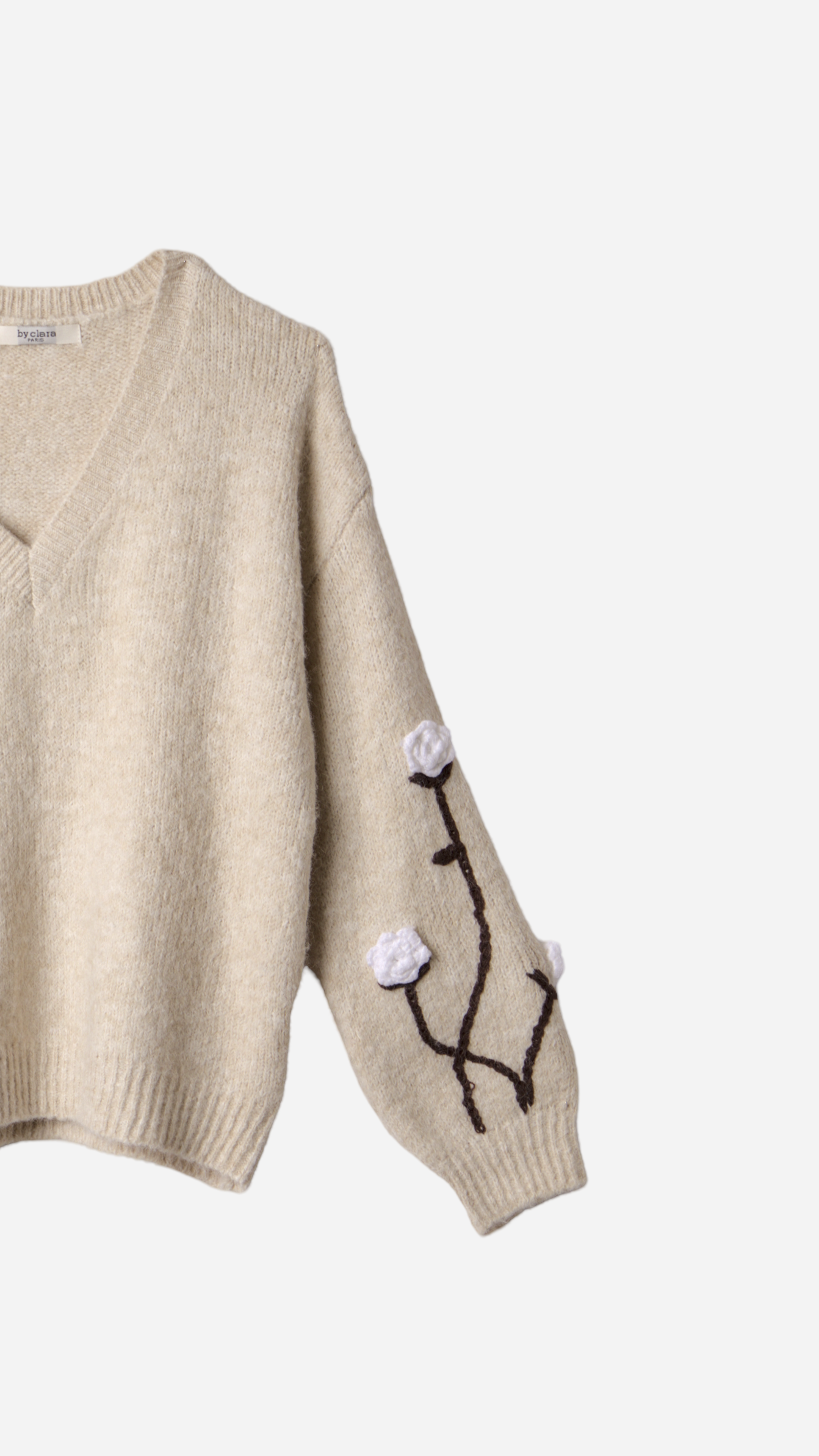 SOFT KNIT JERSEY WITH FLOWER EMBROIDERY SLEEVES