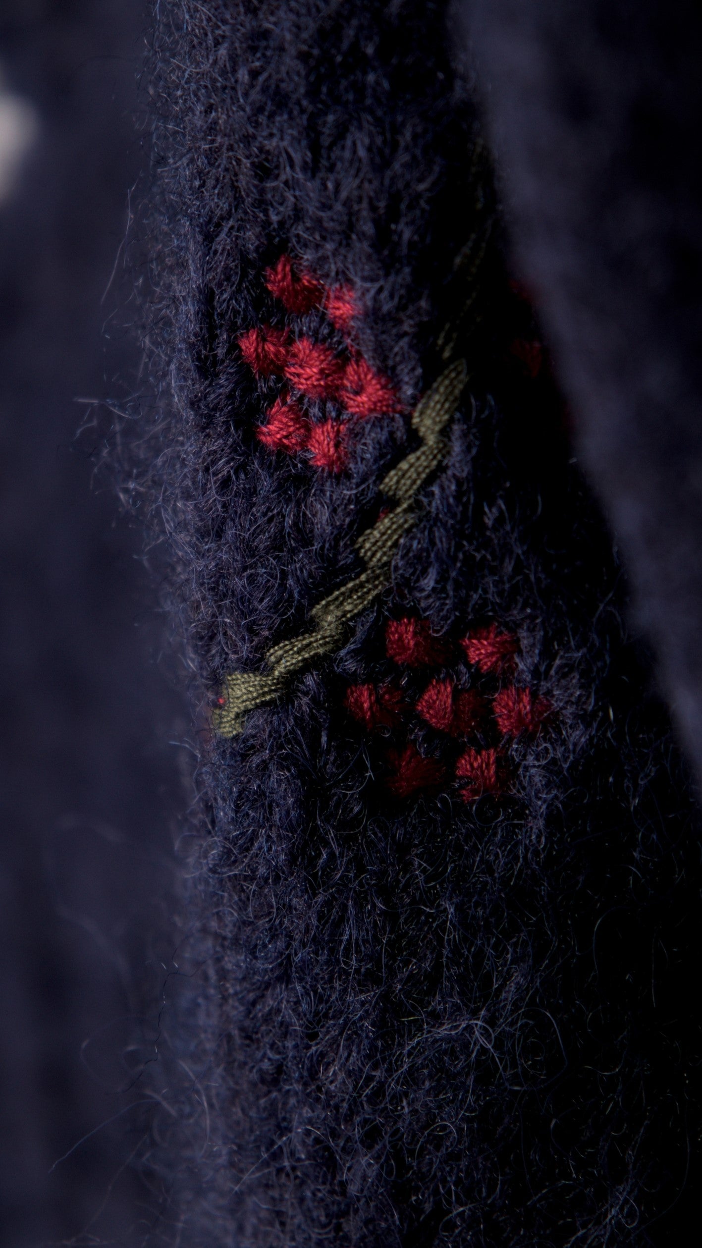 SOFT KNIT JERSEY WITH FLOWER EMBROIDERY