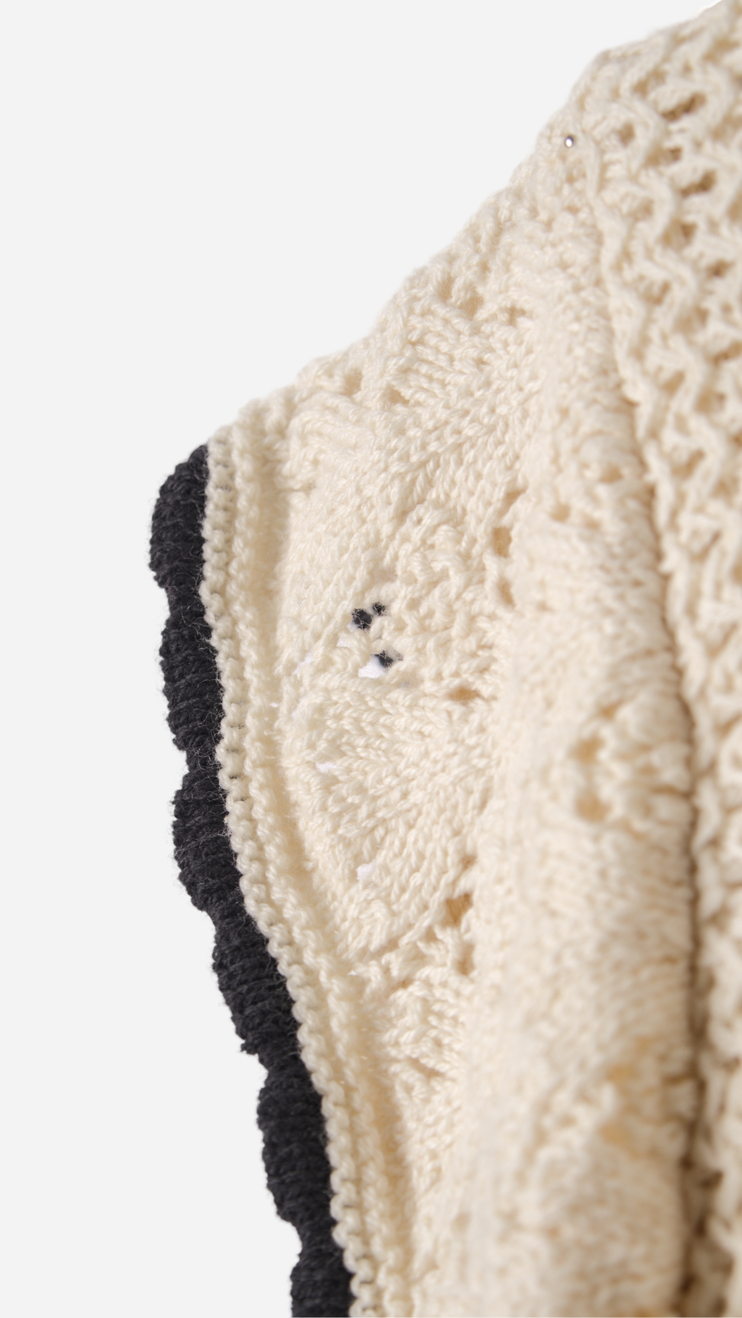 COMBINED KNITTED JERSEY WITH RUFFLED SHOULDERS