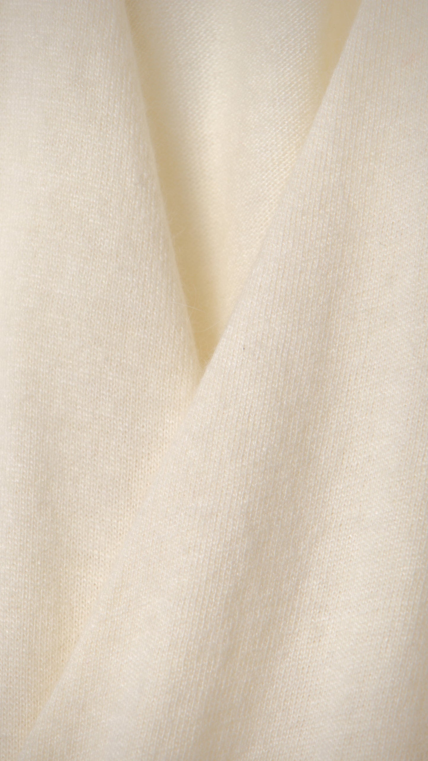V-NECK CROSS KNIT SWEATER