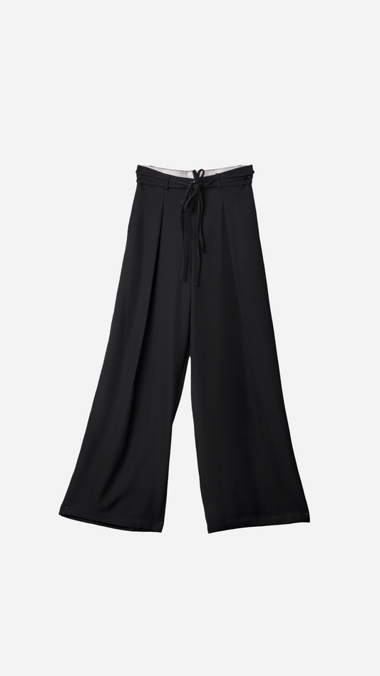 PANTALÓN PINZAS RELAXED FIT CUERDAS