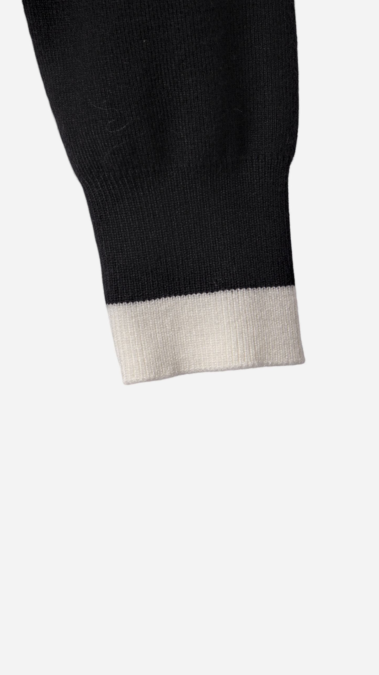BASIC PLAIN KNIT SWEATER