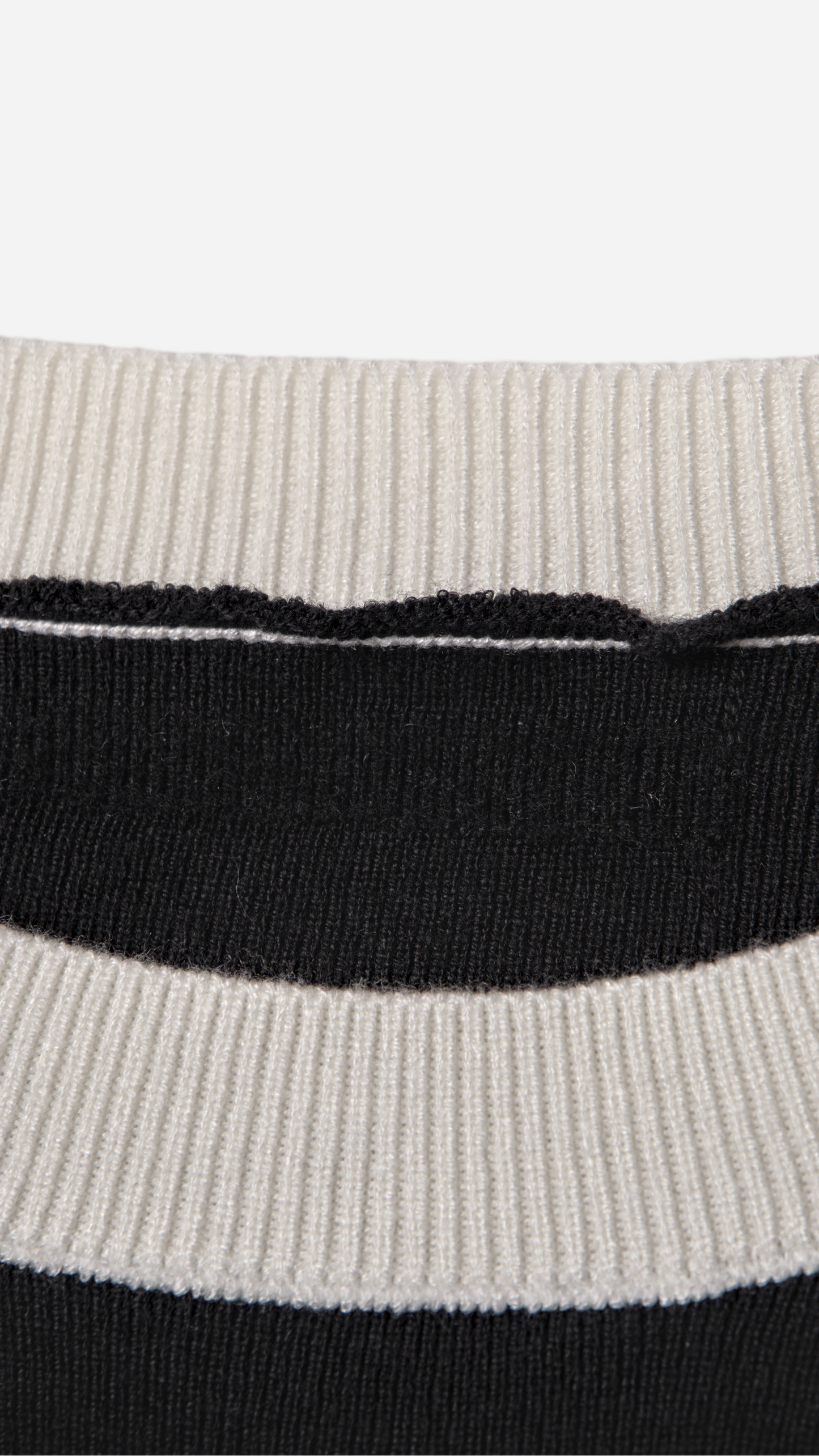 BASIC PLAIN KNIT SWEATER