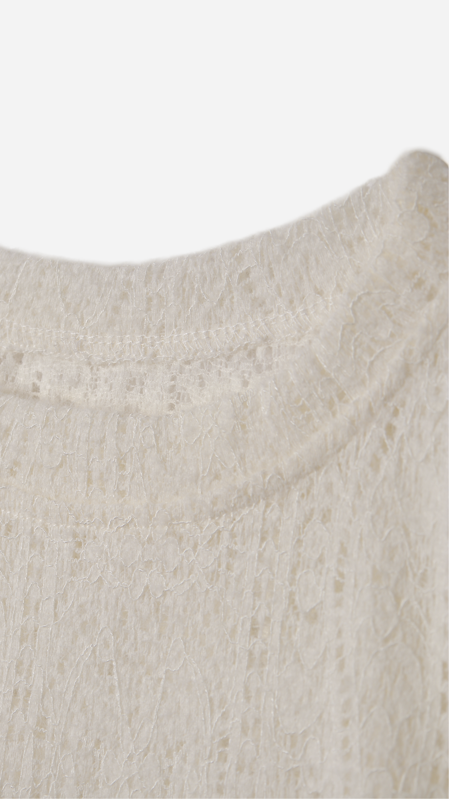 SOFT LACE T-SHIRT