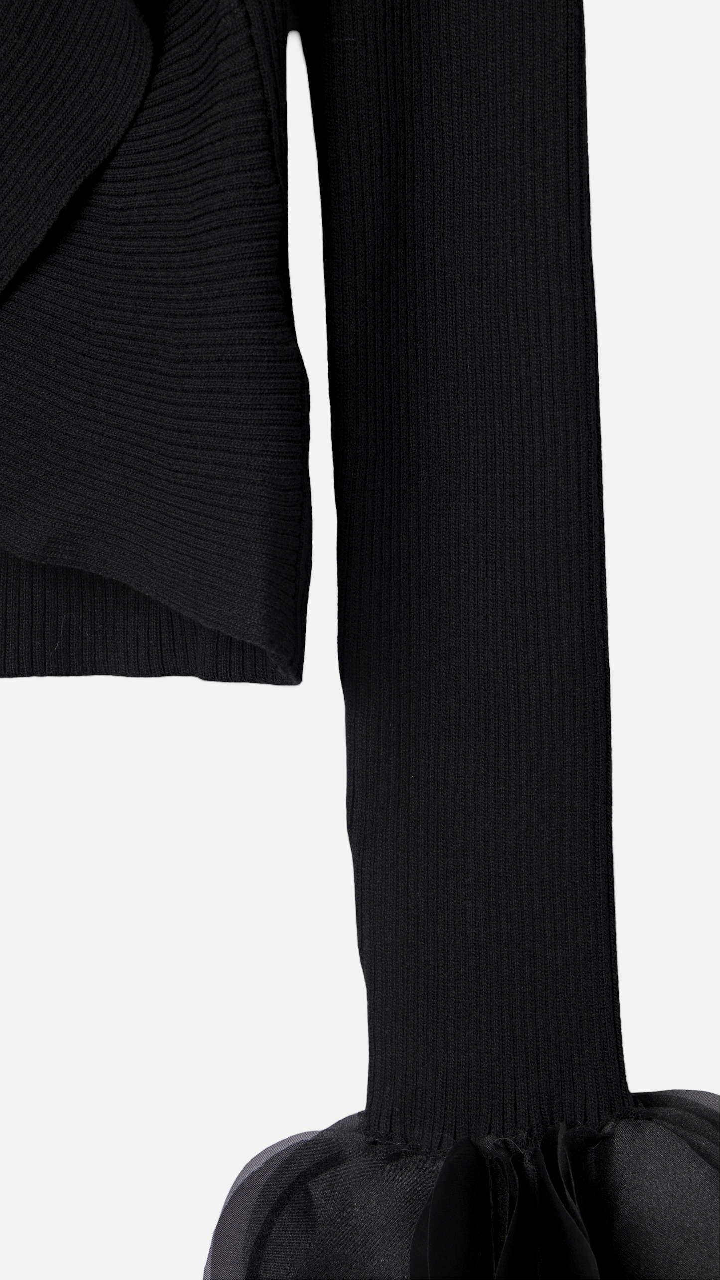 KNITTED T-SHIRT WITH STRUCTURED SLEEVE