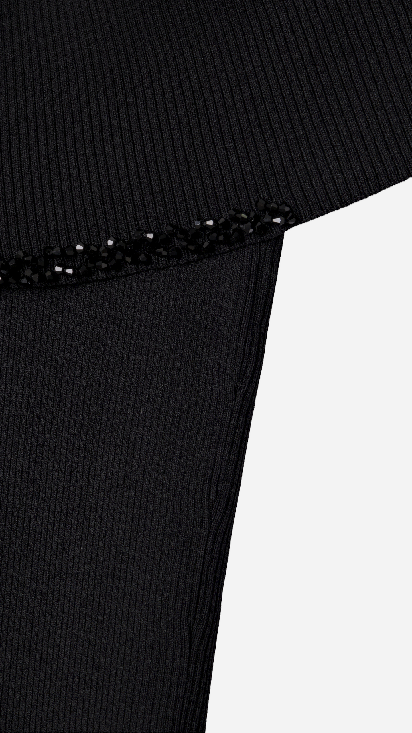 BARDOT TOP WITH JEWELRY