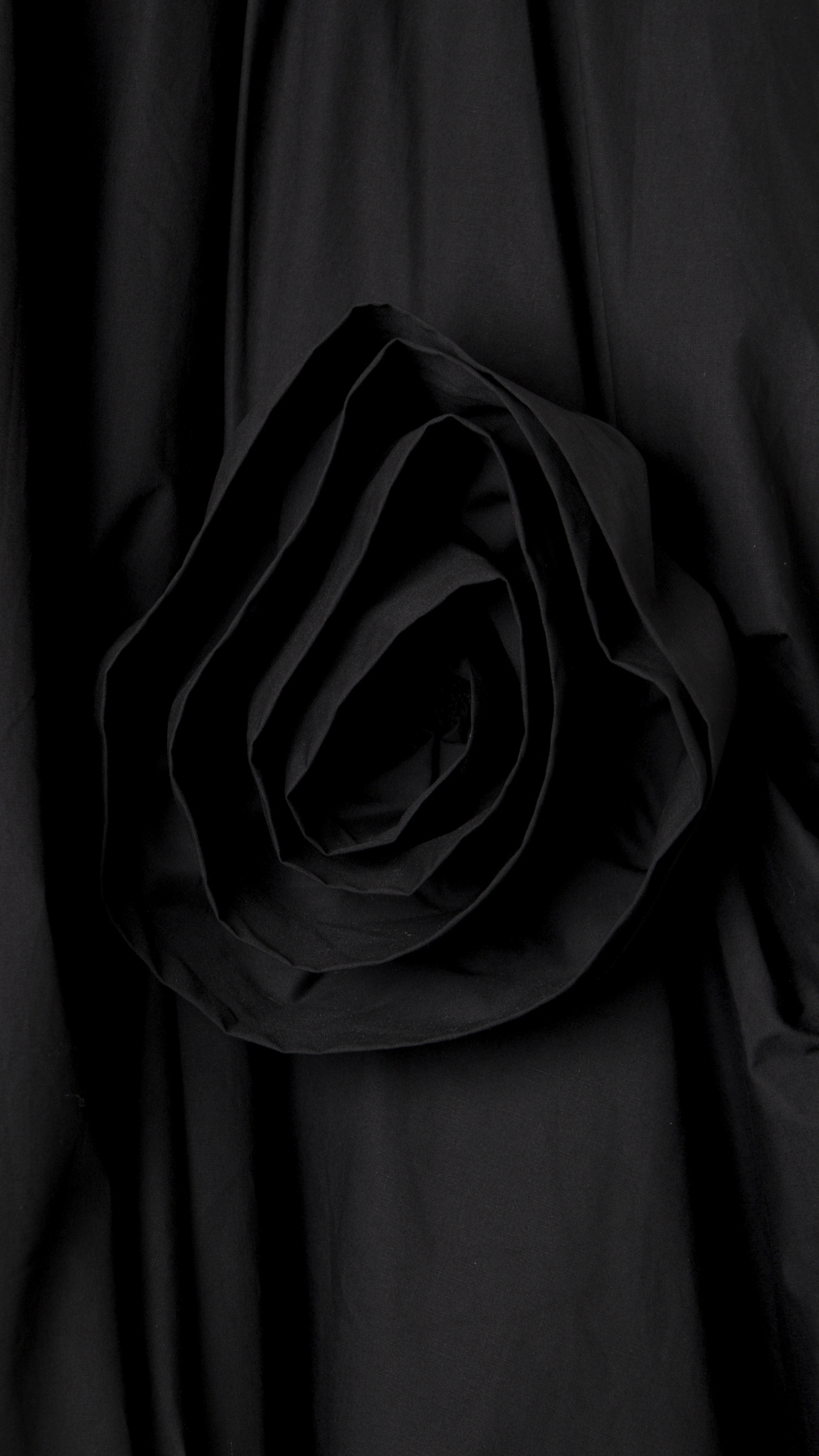 MIDI SKIRT WITH FLOWER STRUCTURE