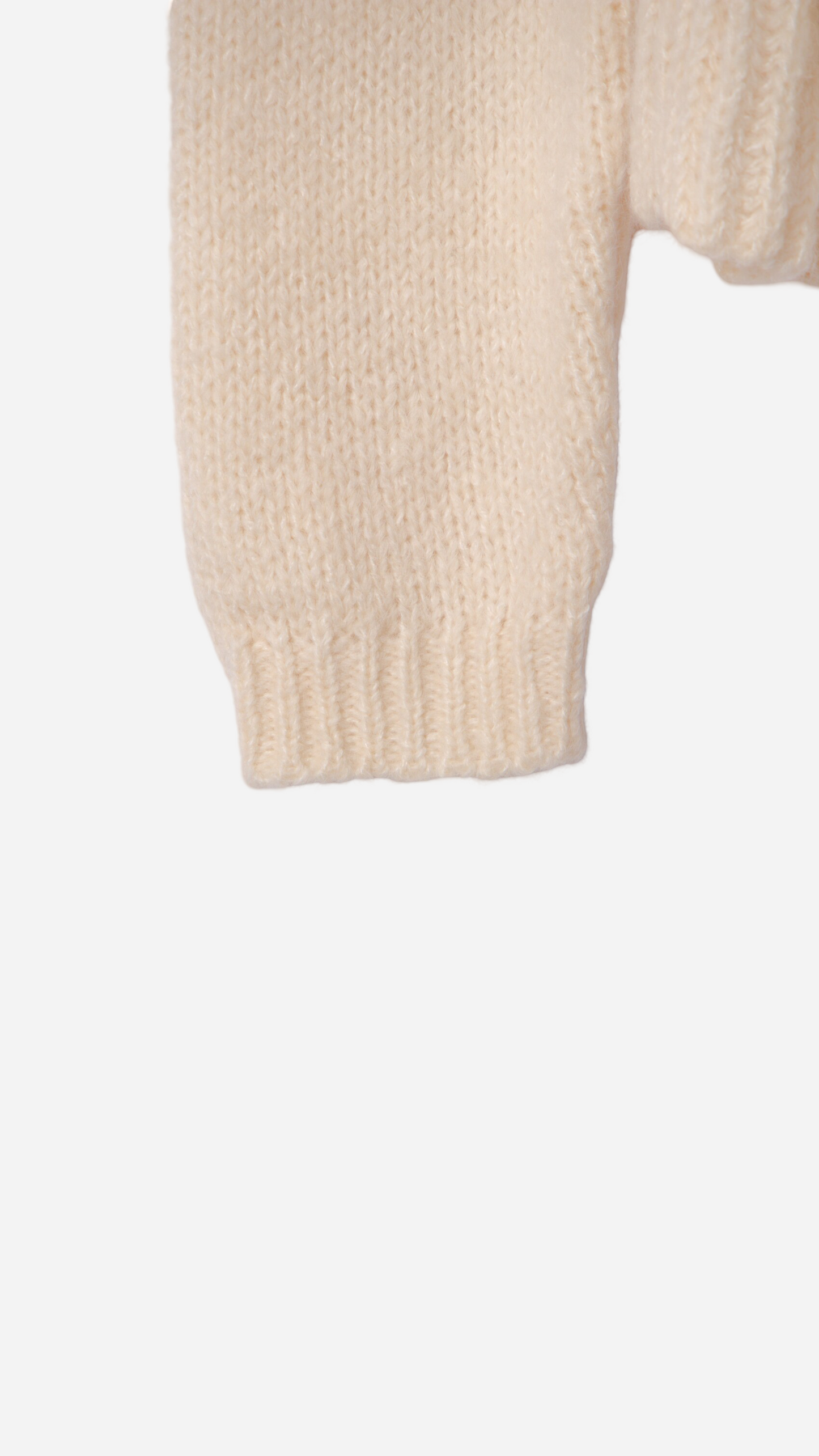 FLOWER EMBROIDERED KNITTED JERSEY
