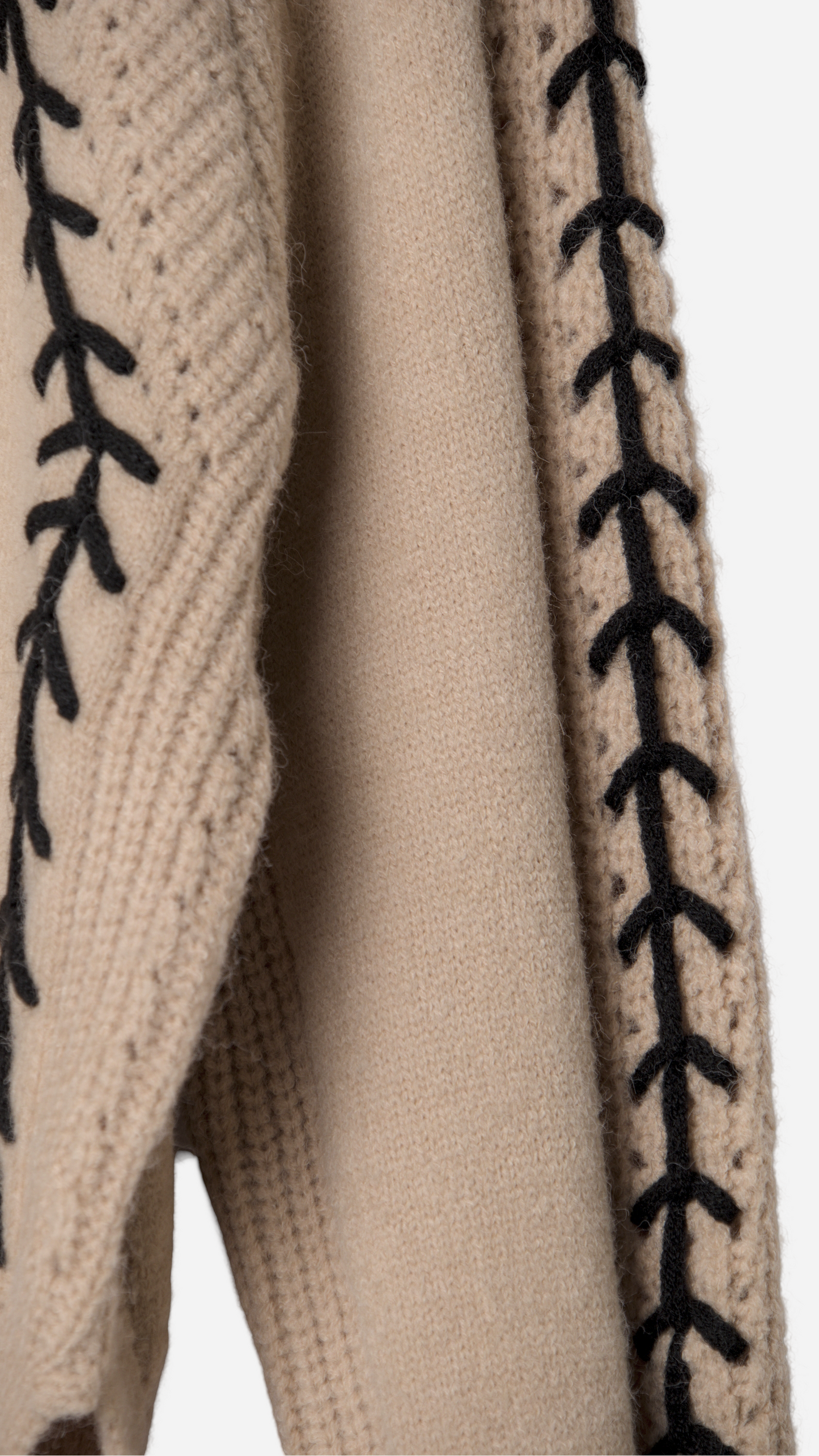 ARROW EMBROIDERED KNITTED JERSEY