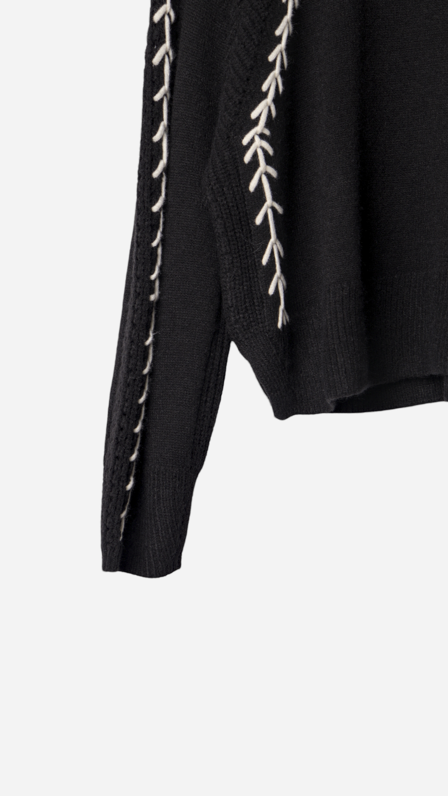 ARROW EMBROIDERED KNITTED JERSEY