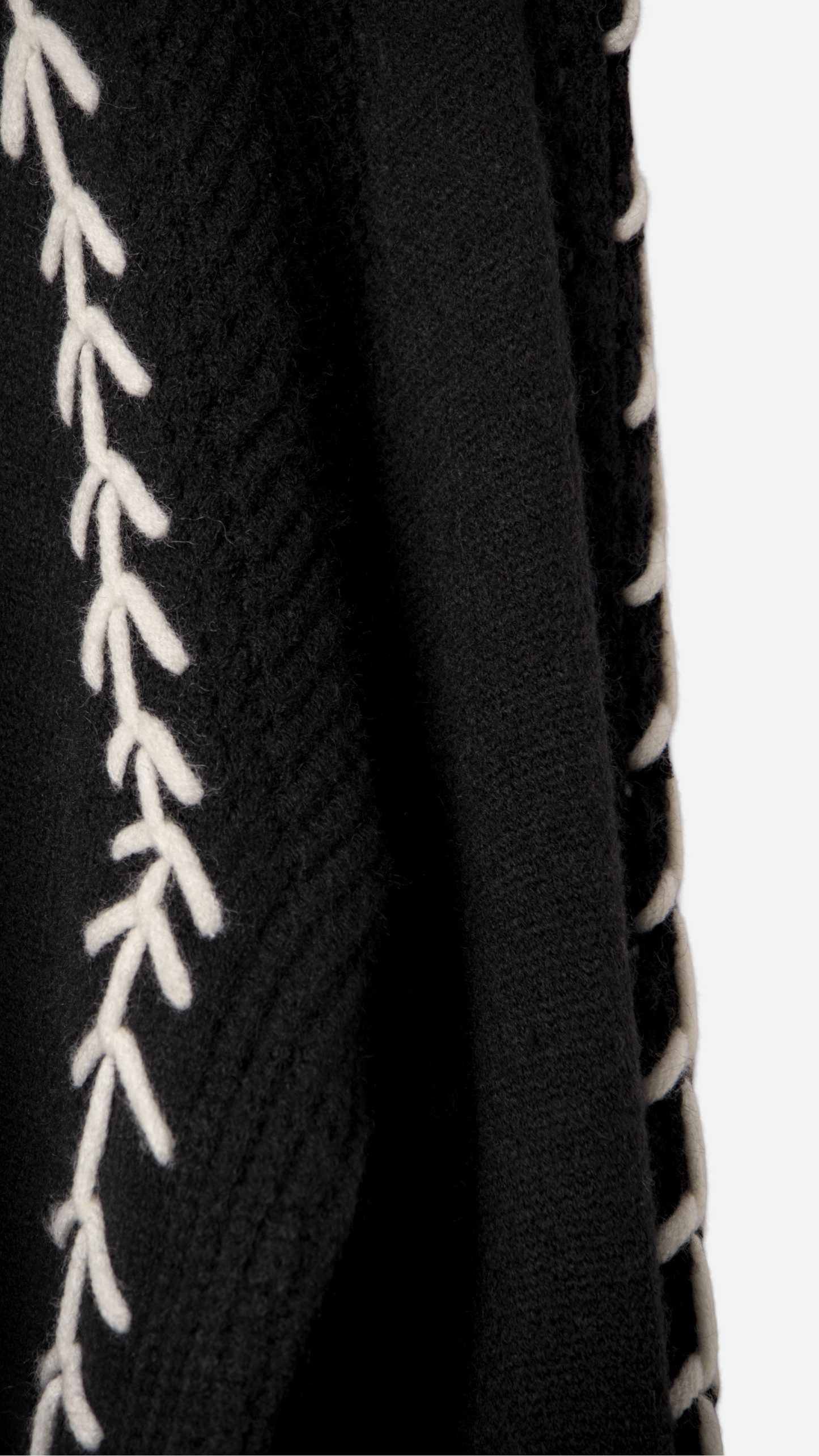 ARROW EMBROIDERED KNITTED JERSEY