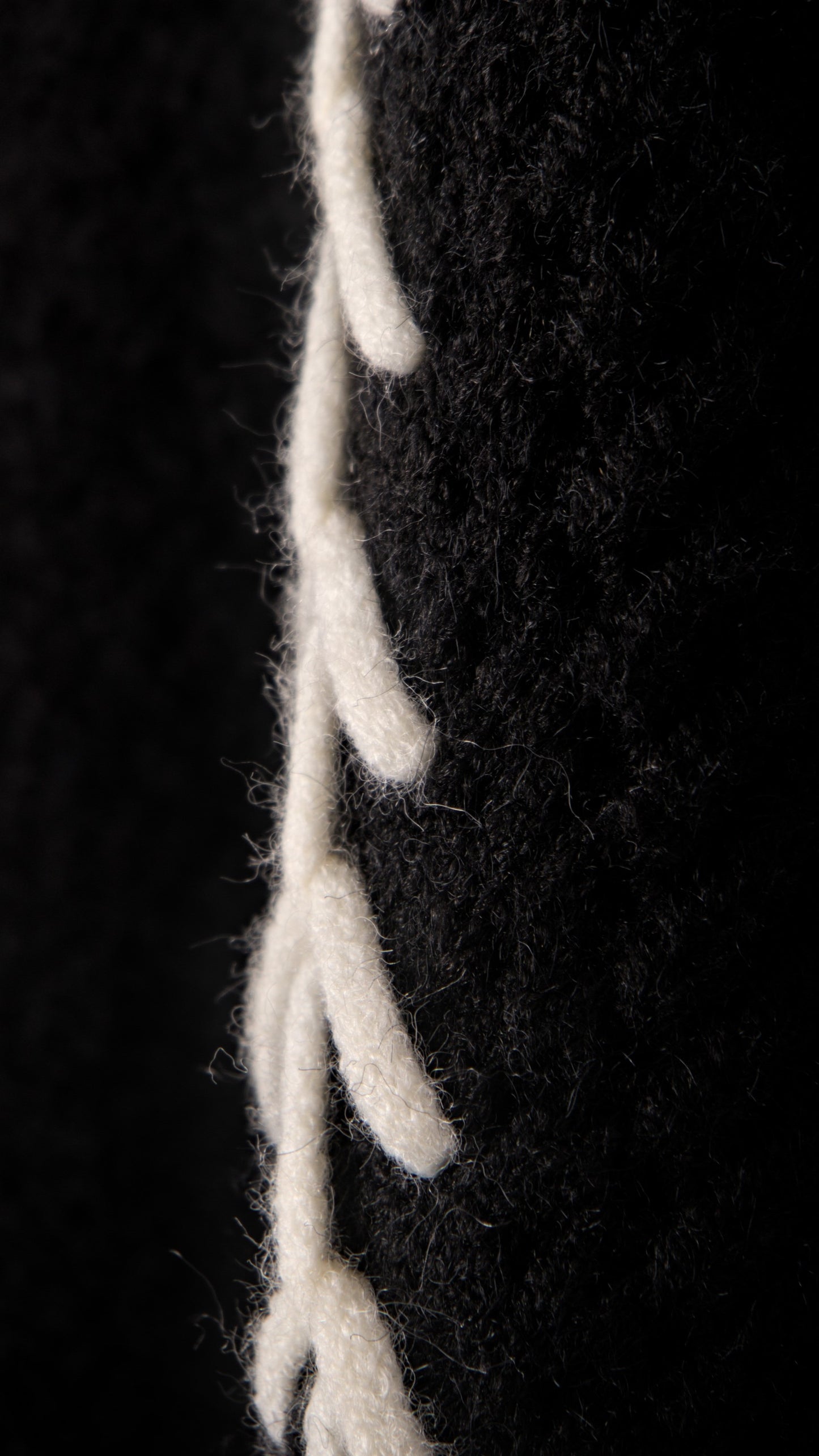 ARROW EMBROIDERED KNITTED JERSEY