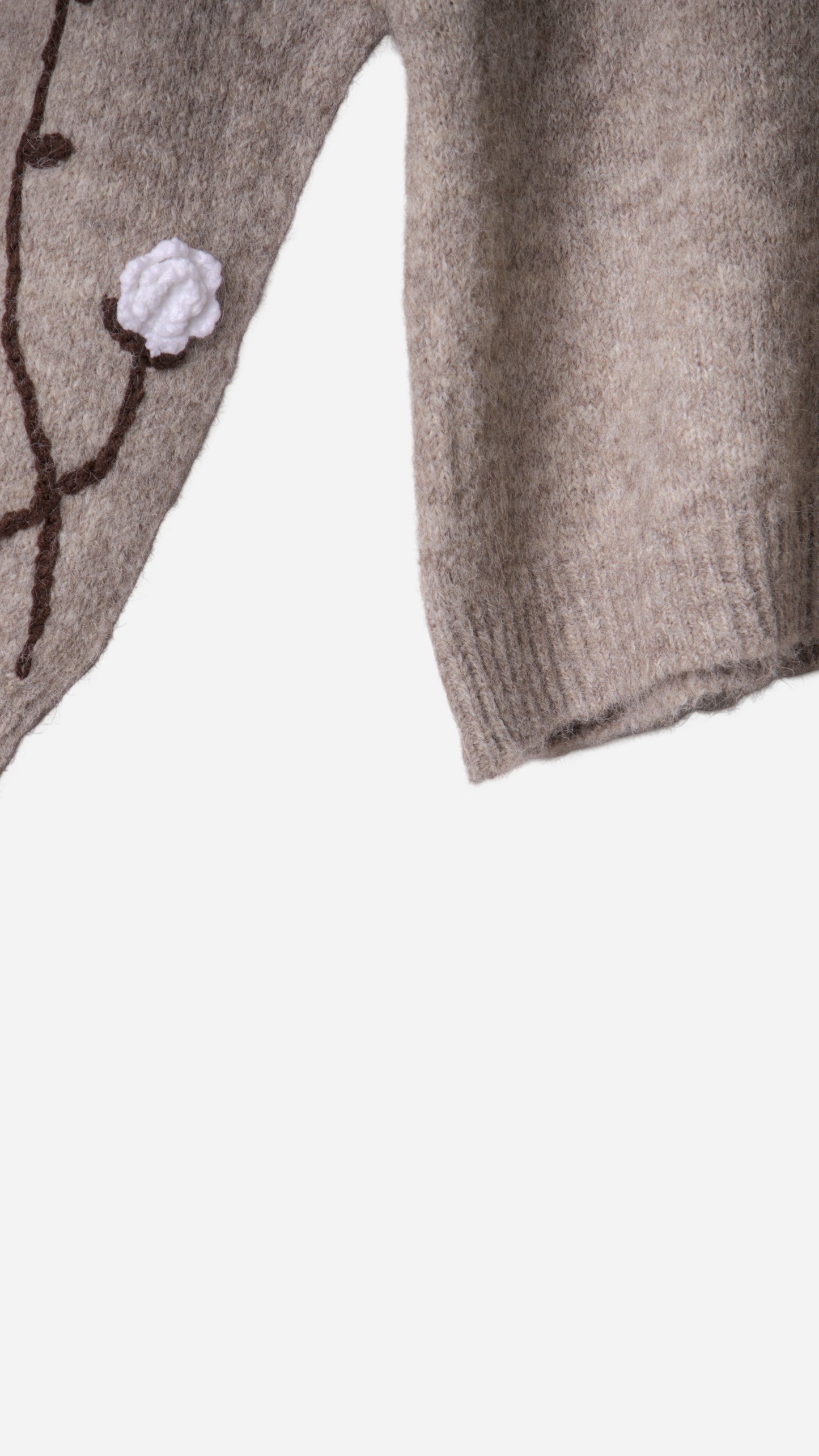 SOFT KNIT JERSEY WITH FLOWER EMBROIDERY SLEEVE