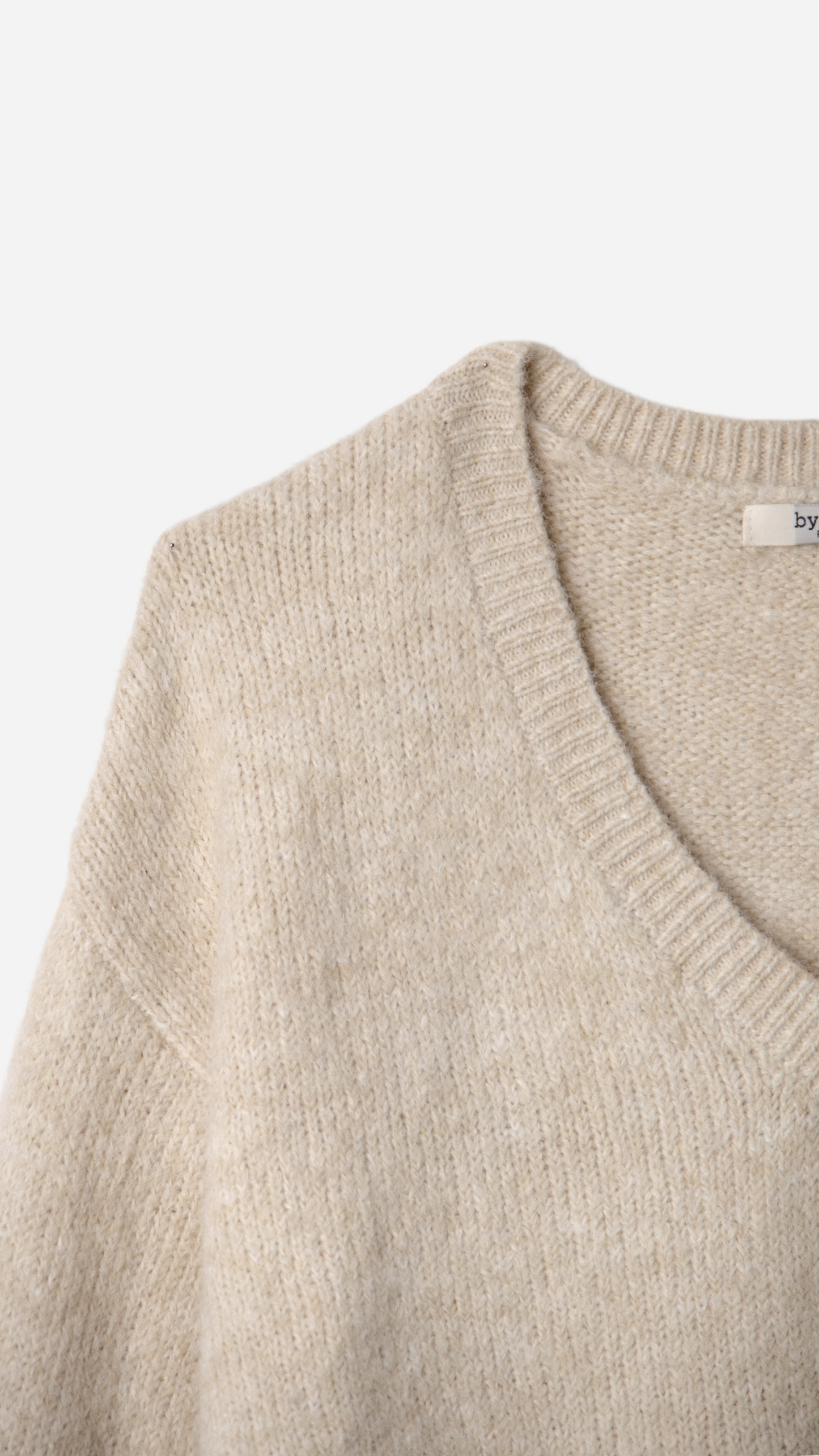 SOFT KNIT JERSEY WITH FLOWER EMBROIDERY SLEEVES