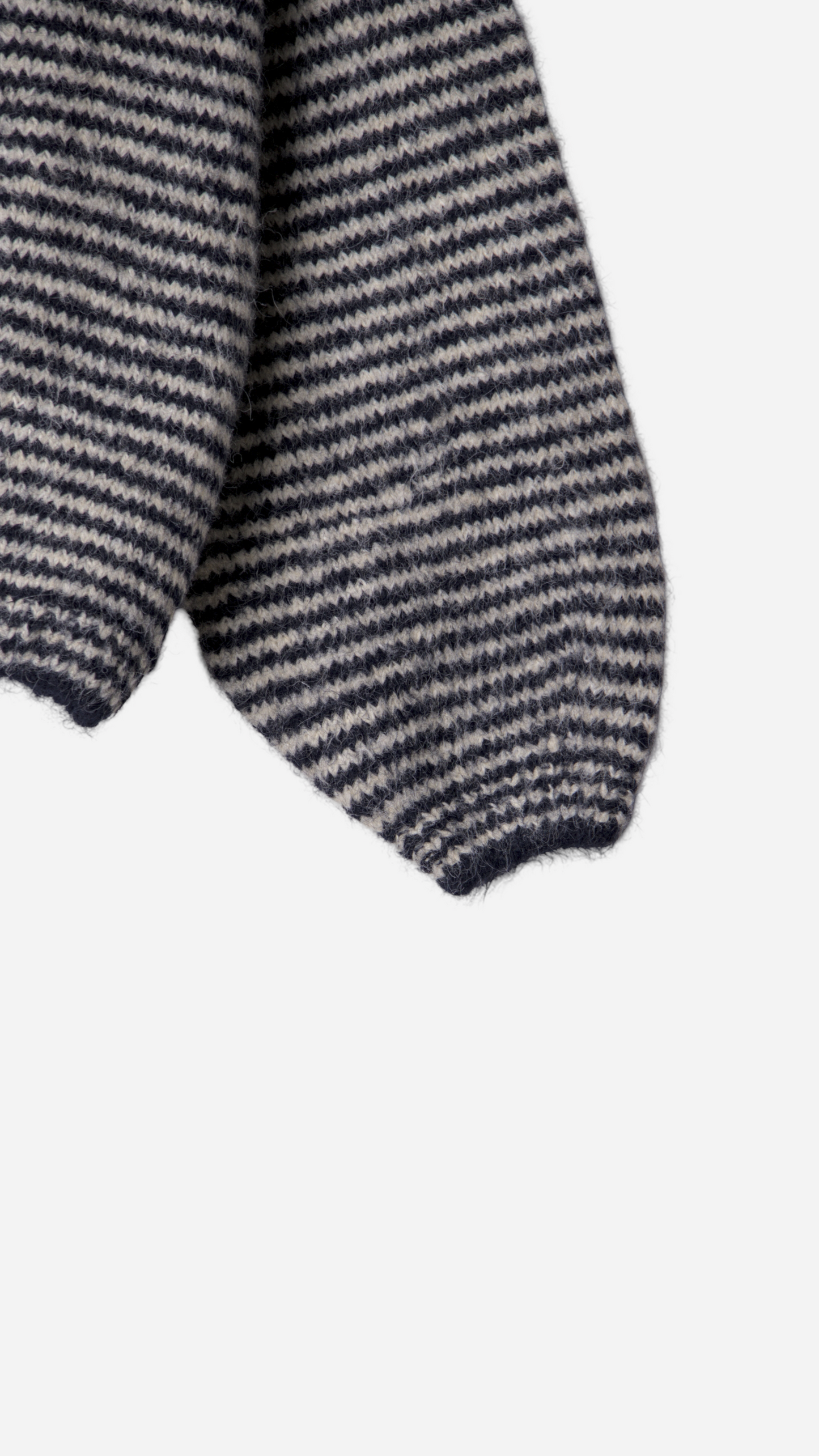 SOFT RELAXED FIT STRIPED KNITTED JERSEY