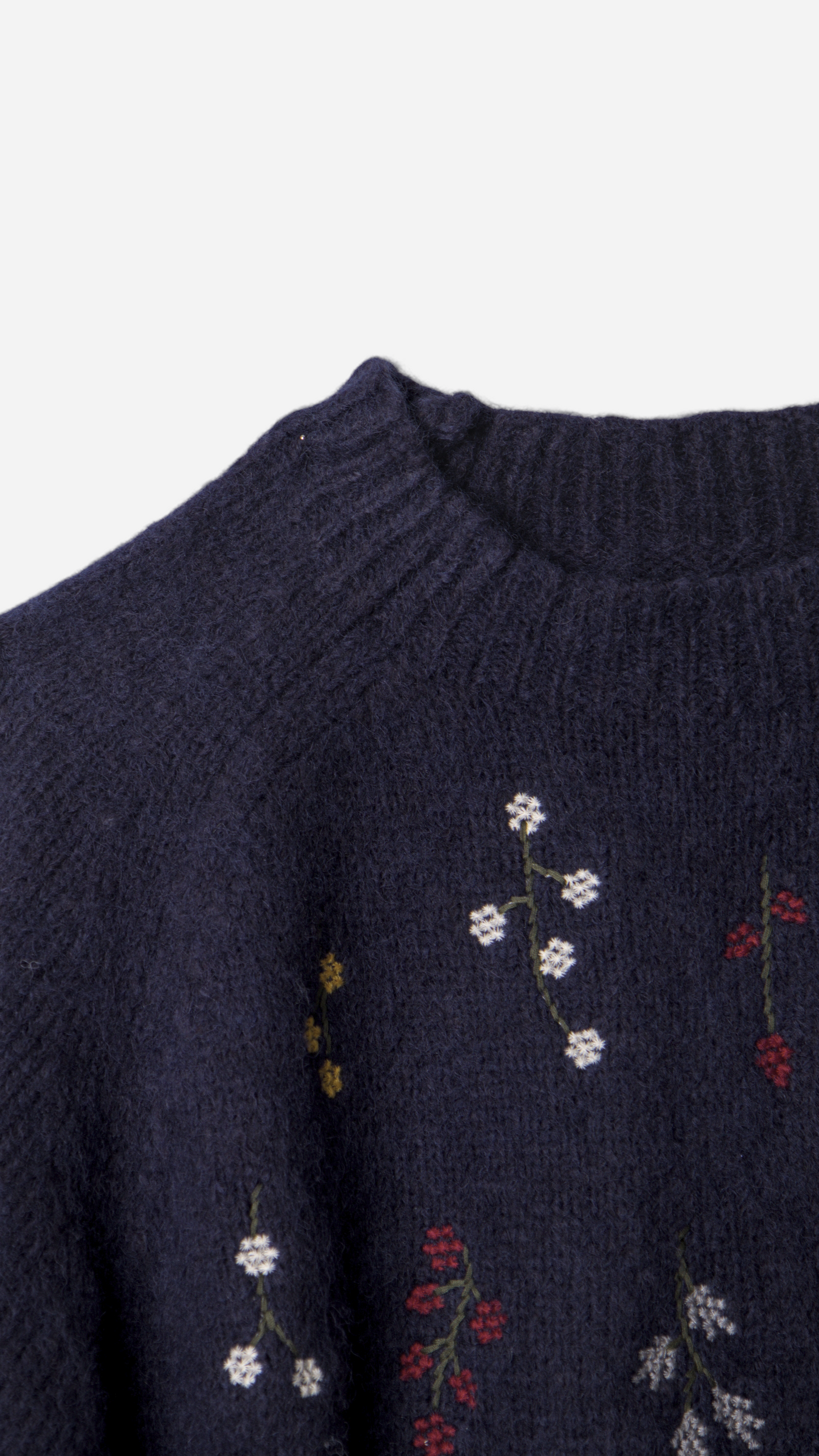 SOFT KNIT JERSEY WITH FLOWER EMBROIDERY