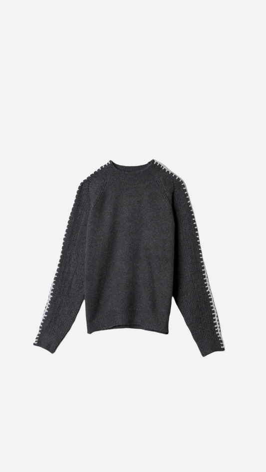 EMBROIDERED KNITTED JERSEY ON SHOULDERS
