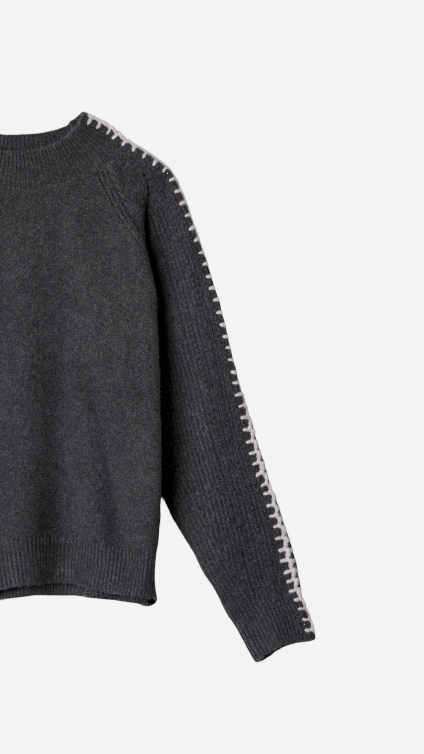 EMBROIDERED KNITTED JERSEY ON SHOULDERS