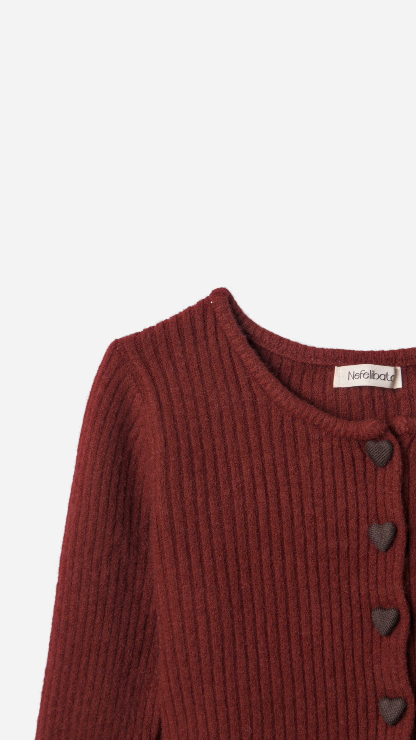 KNITTED T-SHIRT WITH HEART BUTTONS